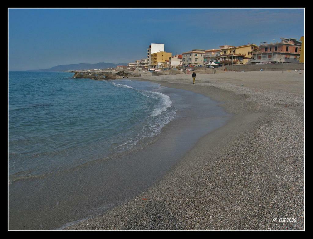 Apartmán Relax Due Passi Dal Mare Spadafora Exteriér fotografie