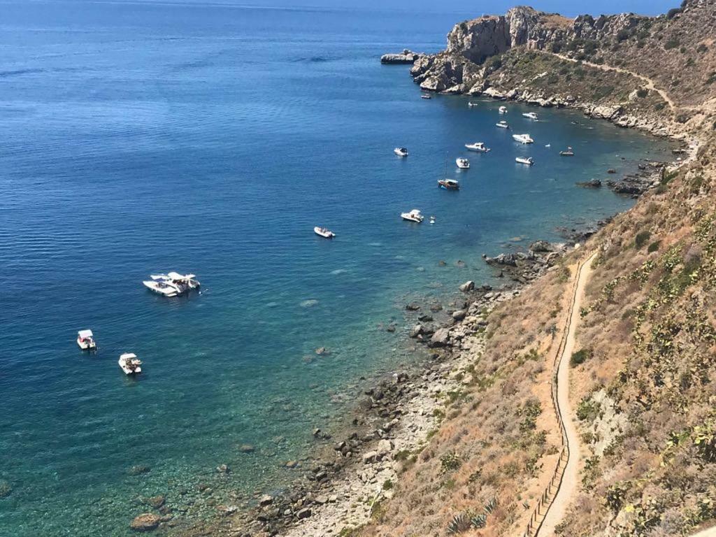 Apartmán Relax Due Passi Dal Mare Spadafora Exteriér fotografie